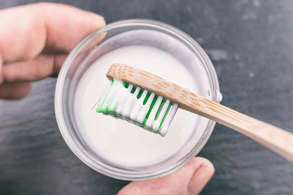 Baking Soda Teeth Whitening: A Comprehensive Guide to a Brighter Smile